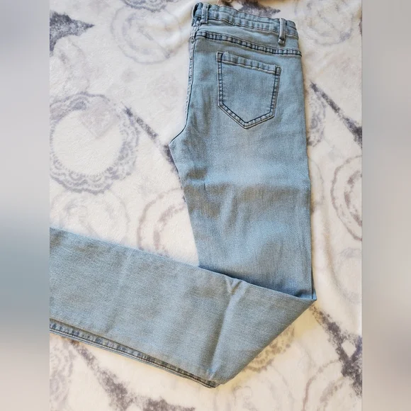 Listicle Denim Jeans - Picture 2 of 12